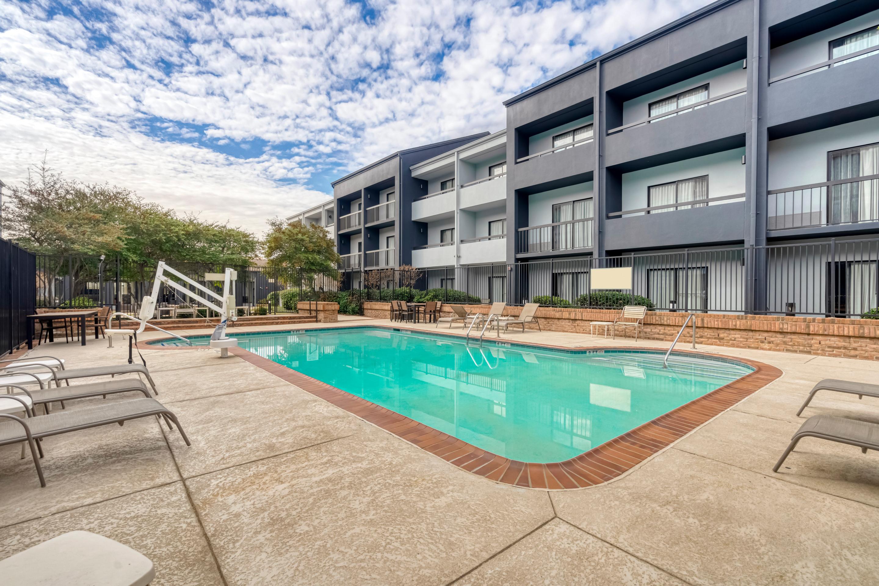 Country Inn & Suites By Radisson, Dallas-Love Field Exterior photo