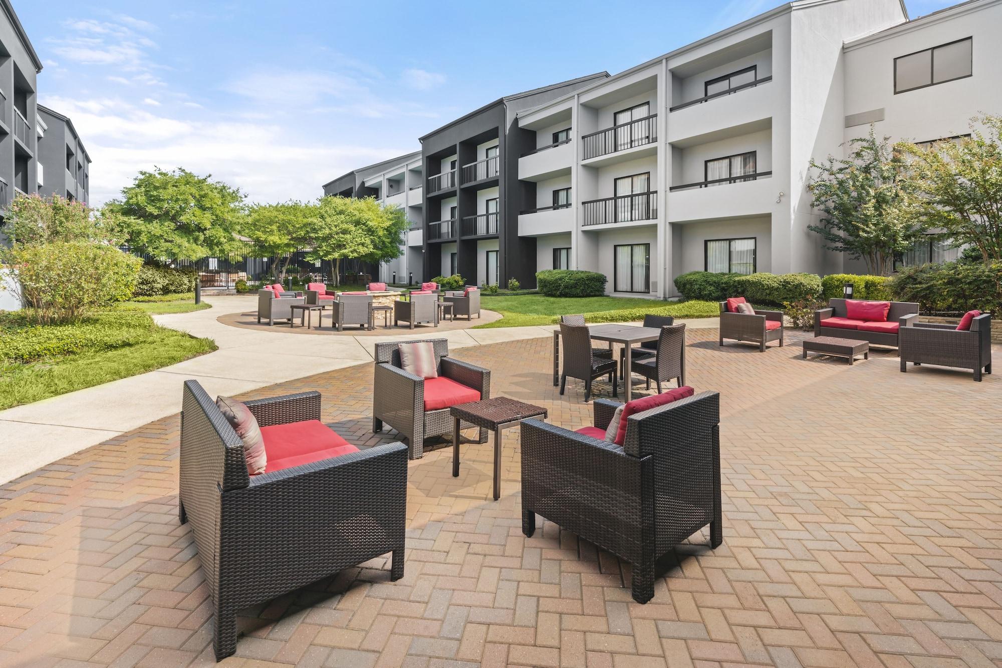 Country Inn & Suites By Radisson, Dallas-Love Field Exterior photo