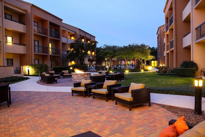 Country Inn & Suites By Radisson, Dallas-Love Field Exterior photo